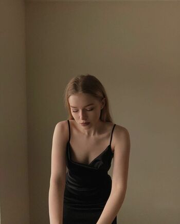 Full leaked Nerushimav page private onlyfans photo