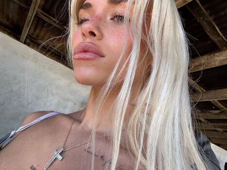 Nessa Barrett