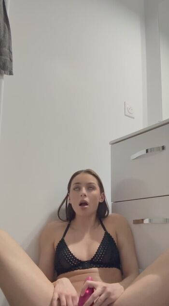 Full leaked Newlay s private onlyfans photo