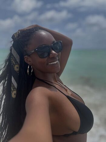 Full leaked Nia sondaya private onlyfans photo