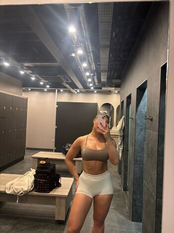 Full leaked Niamh fairchild private onlyfans photo