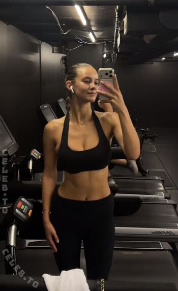 Full leaked Nicola cavanis page private onlyfans photo