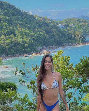 Nicolle Oliveira.