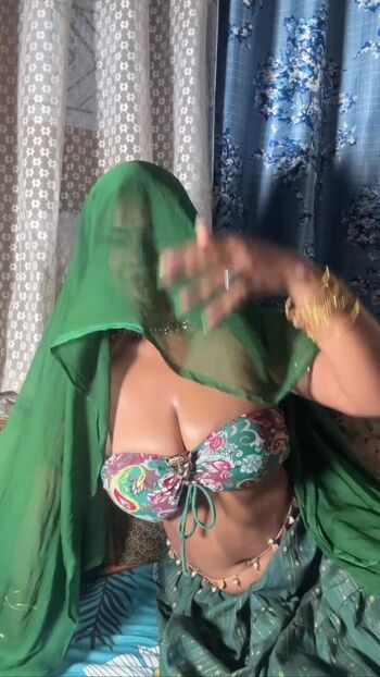 Full leaked Nidhi goel private onlyfans photo