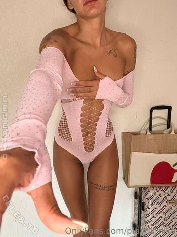 Full leaked Nikairani private onlyfans photo