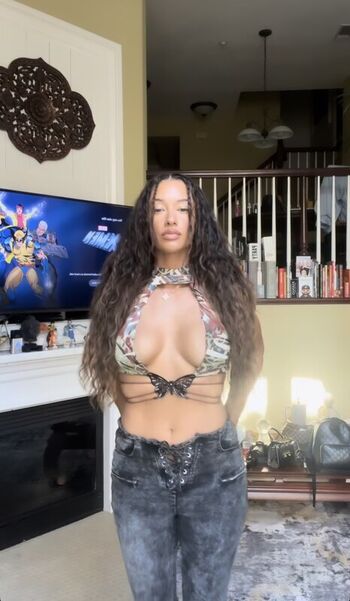 Nikki Blades