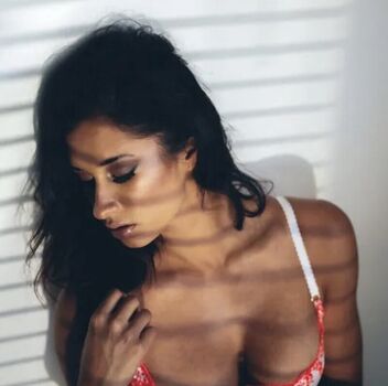 Nikki Blades
