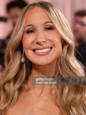 Full leaked Nikki glaser page private onlyfans photo