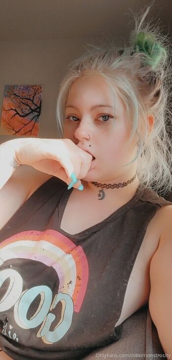 Full leaked Nikkimonstrosity page private onlyfans photo