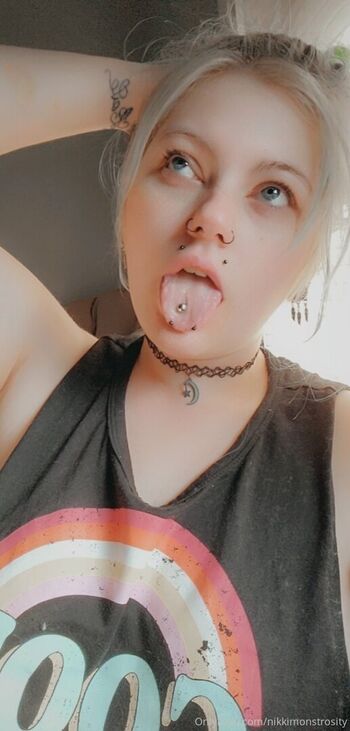 Full leaked Nikkimonstrosity page private onlyfans photo