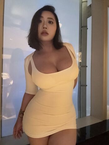 Full leaked Nikkiq private onlyfans photo