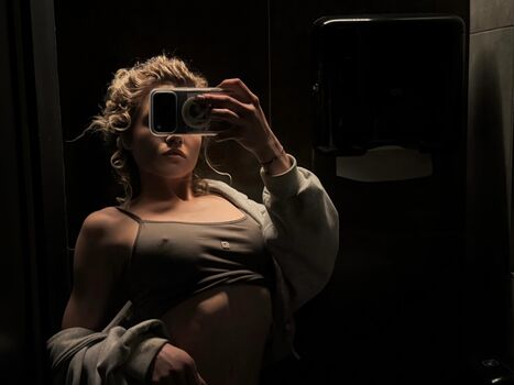 Full leaked Niklyz private onlyfans photo