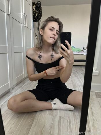 Full leaked Nikol koulen private onlyfans photo