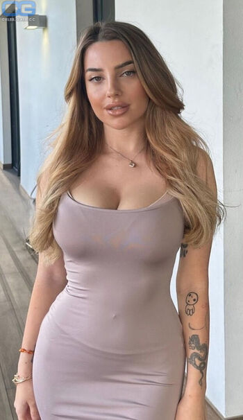 Full leaked Nikoletamilenova private onlyfans photo