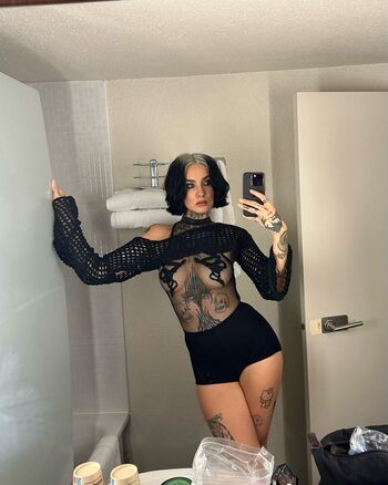 Full leaked Nikolina private onlyfans photo