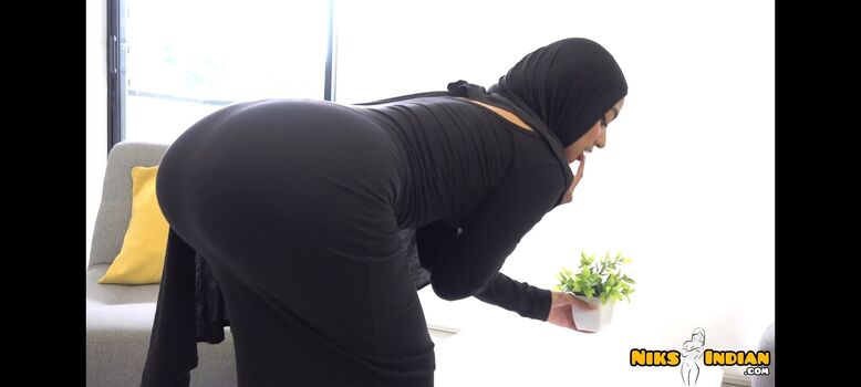 Full leaked Niksindian private onlyfans photo