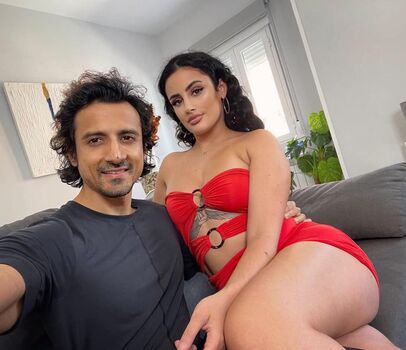 Full leaked Niksindian private onlyfans photo
