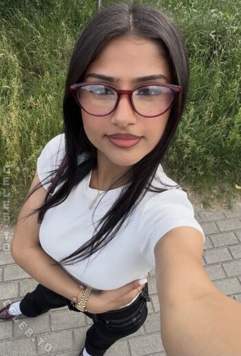Full leaked Niloo wlz private onlyfans photo