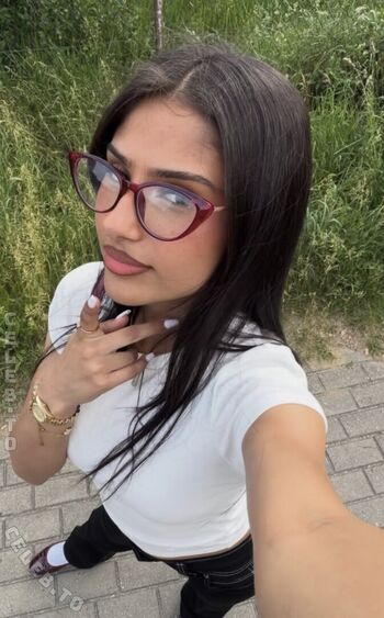 Full leaked Niloo wlz private onlyfans photo