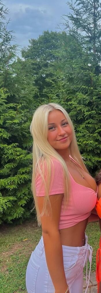 Full leaked Lexi booker / private onlyfans photo