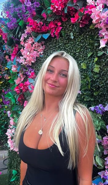 Full leaked Kimmie haze/ private onlyfans photo