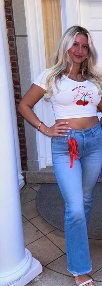 Full leaked Indigo augustine/ private onlyfans photo