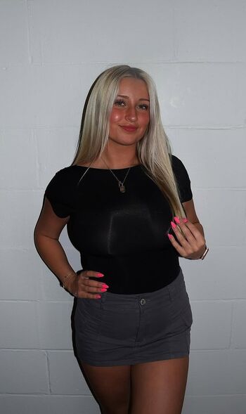 Full leaked Supergirl/ private onlyfans photo