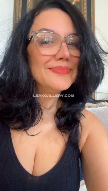 Full leaked Ninahazem private onlyfans photo