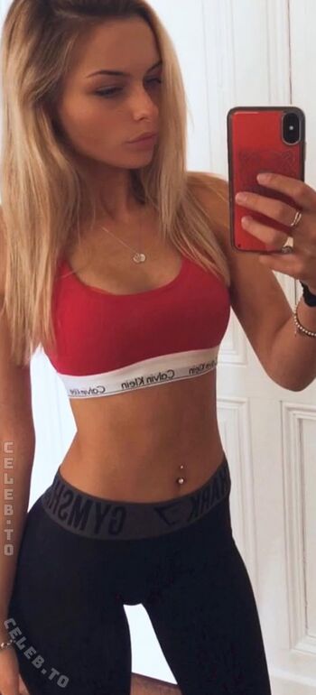 Full leaked Ninechenmaus private onlyfans photo