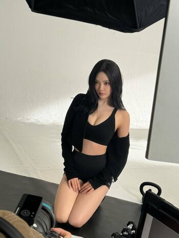 Full leaked Ningning aespa page private onlyfans photo
