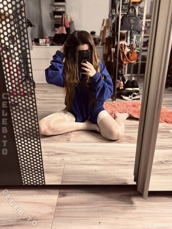 Full leaked Nini raven private onlyfans photo