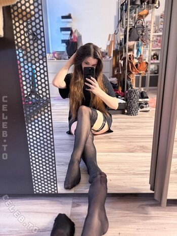 Full leaked Nini raven private onlyfans photo