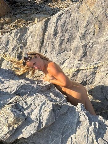 Full leaked Ninon clerc private onlyfans photo