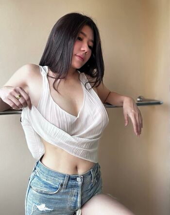 Full leaked Niparat konyai private onlyfans photo