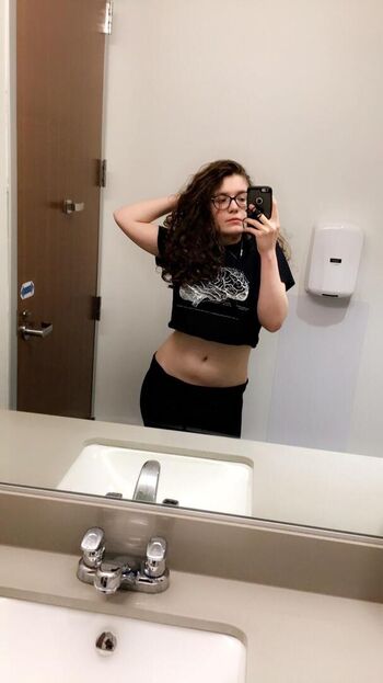 Full leaked Nirvanicataxia page private onlyfans photo