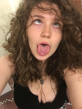 Full leaked Nirvanicataxia private onlyfans photo