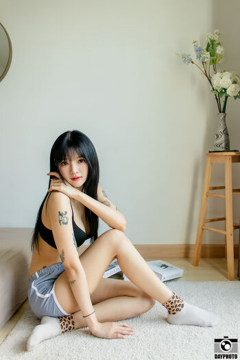 Full leaked Nnewys private onlyfans photo