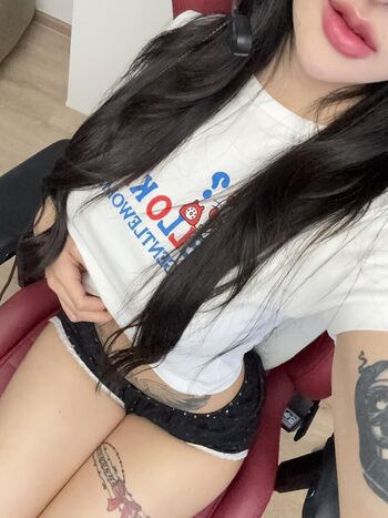 Full leaked Nnewys private onlyfans photo