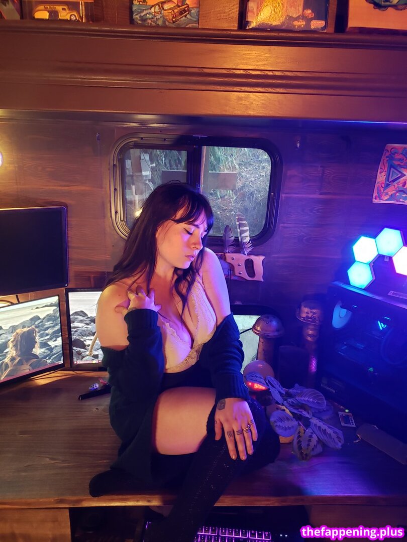 nnextdoorrose 누드 OnlyFans 사진 #7