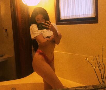Full leaked Noah cyrus private onlyfans photo