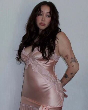 Full leaked Noah cyrus page private onlyfans photo
