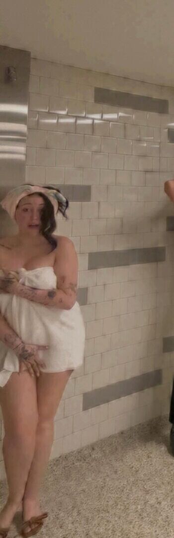 Full leaked Noah cyrus page private onlyfans photo