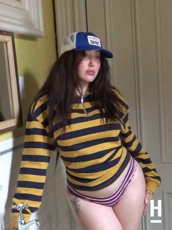 Full leaked Noah cyrus page private onlyfans photo