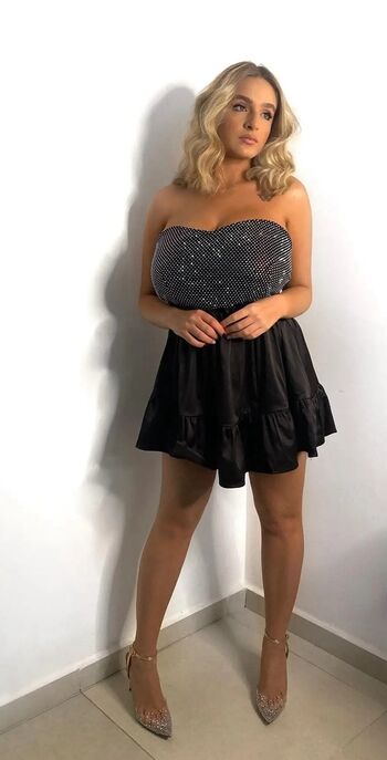 Full leaked Noaperetss private onlyfans photo