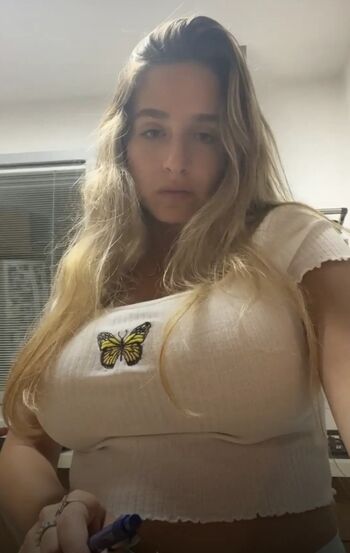 Full leaked Noaperetss private onlyfans photo