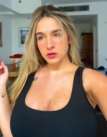 Full leaked Noaperetss private onlyfans photo