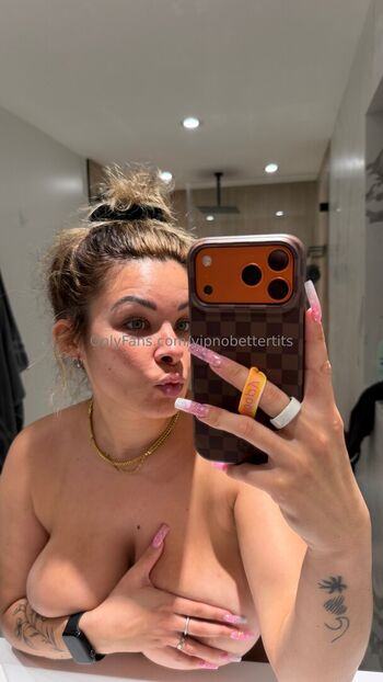 Full leaked Nobetterboobs private onlyfans photo