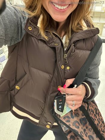 Full leaked Nofacemom private onlyfans photo