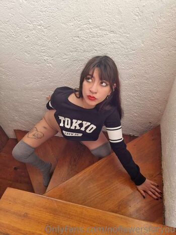 Full leaked Noflowersforyou page private onlyfans photo