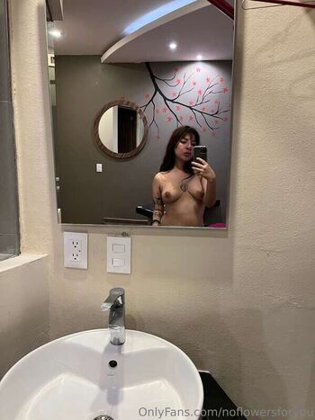 Full leaked Noflowersforyou page private onlyfans photo